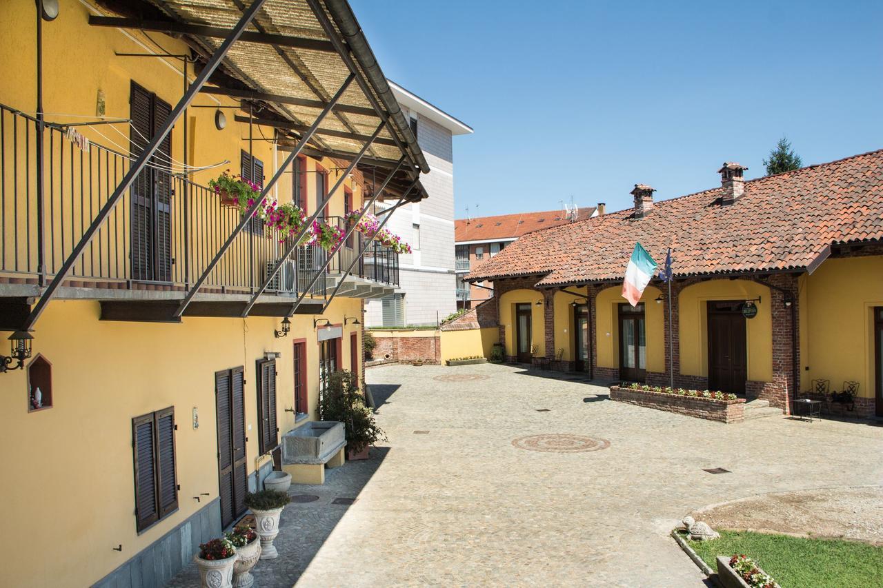 Bed and Breakfast Casa Del Grande Vecchio Airasca Exterior foto