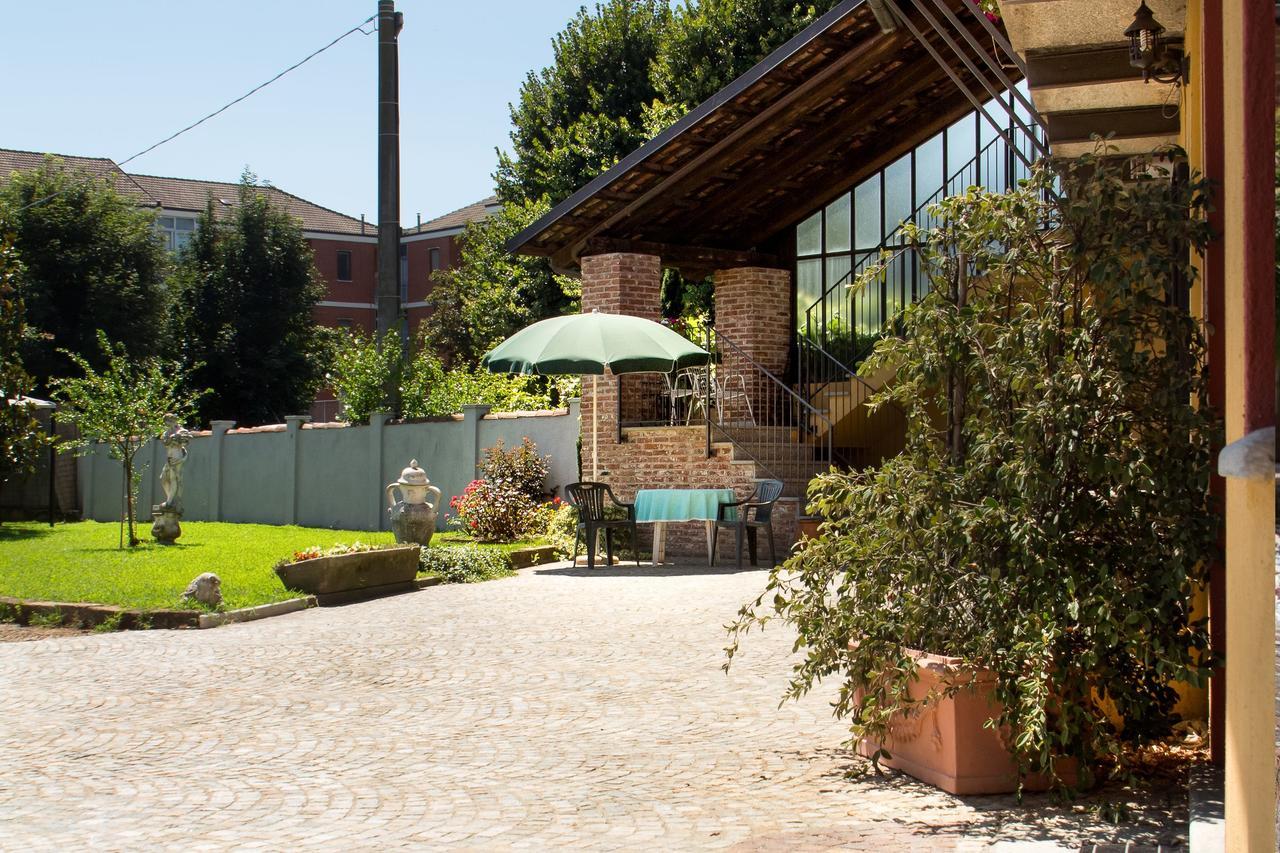 Bed and Breakfast Casa Del Grande Vecchio Airasca Exterior foto
