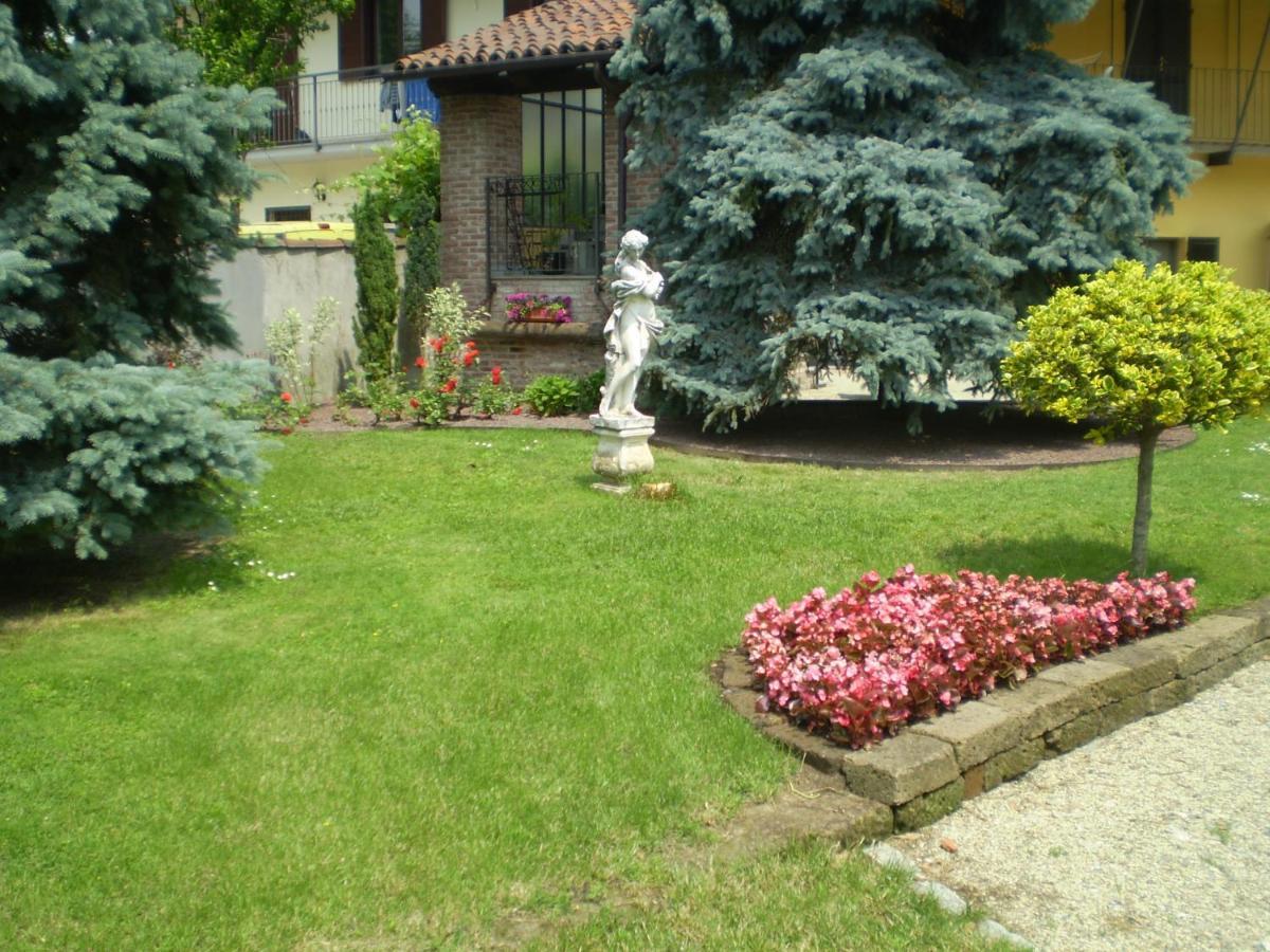 Bed and Breakfast Casa Del Grande Vecchio Airasca Exterior foto